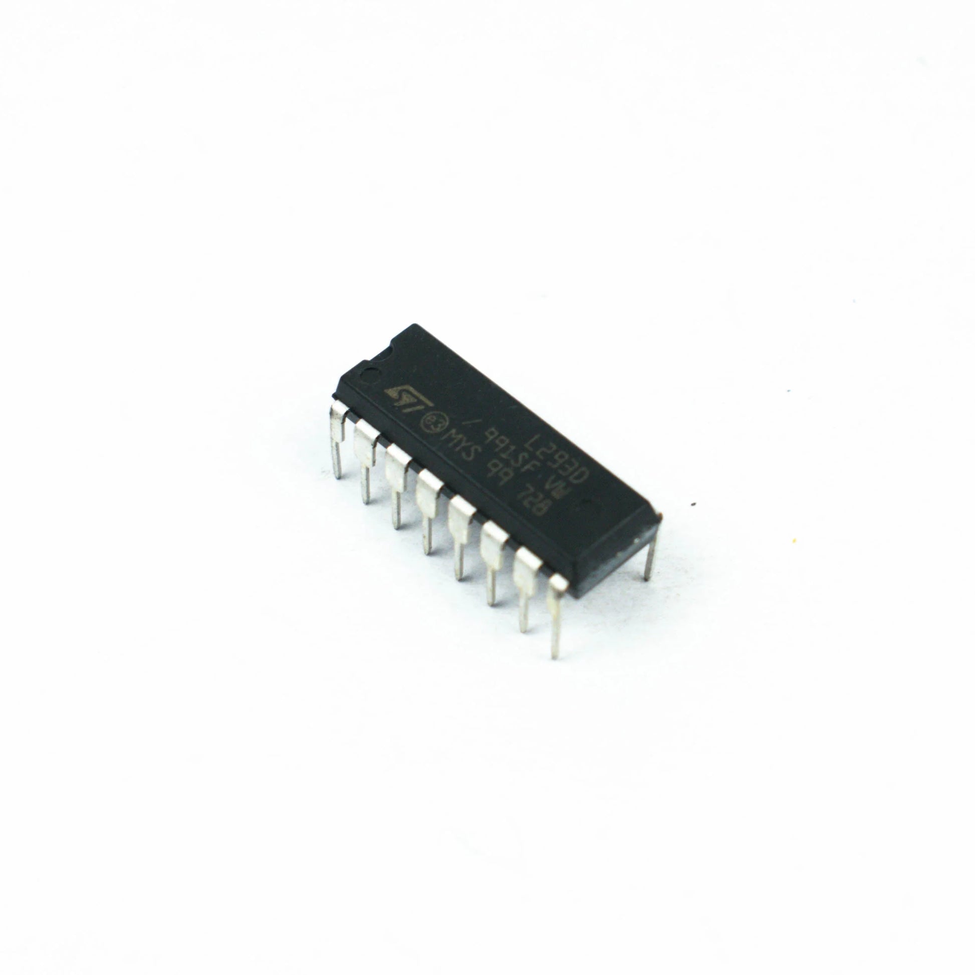 ST L293d IC Push-Pull Four Channel Driver with Diodes